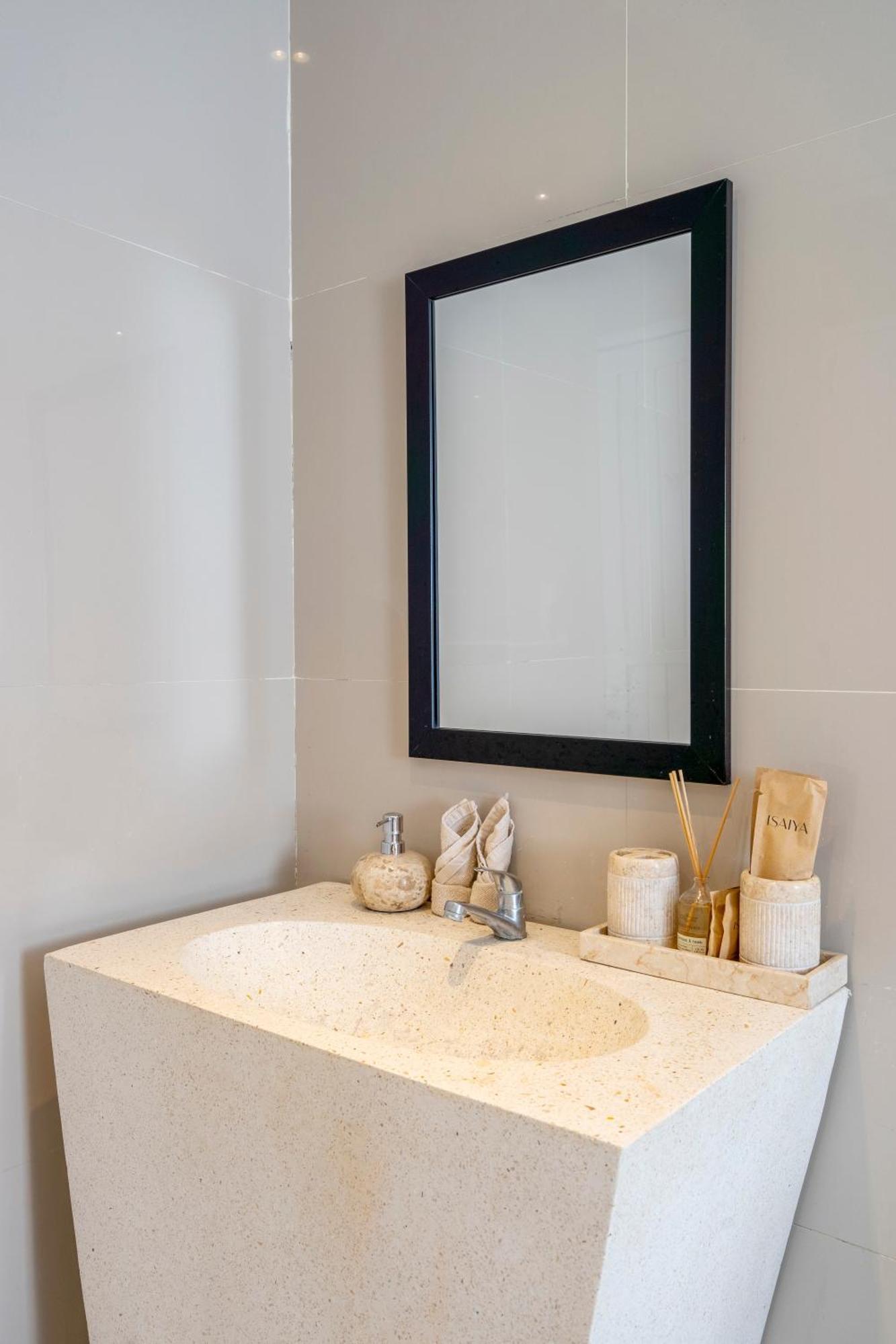 קנגו Isaiya Boutique Hotel מראה חיצוני תמונה